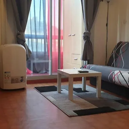 Апартаменти Apartamento Madragde *